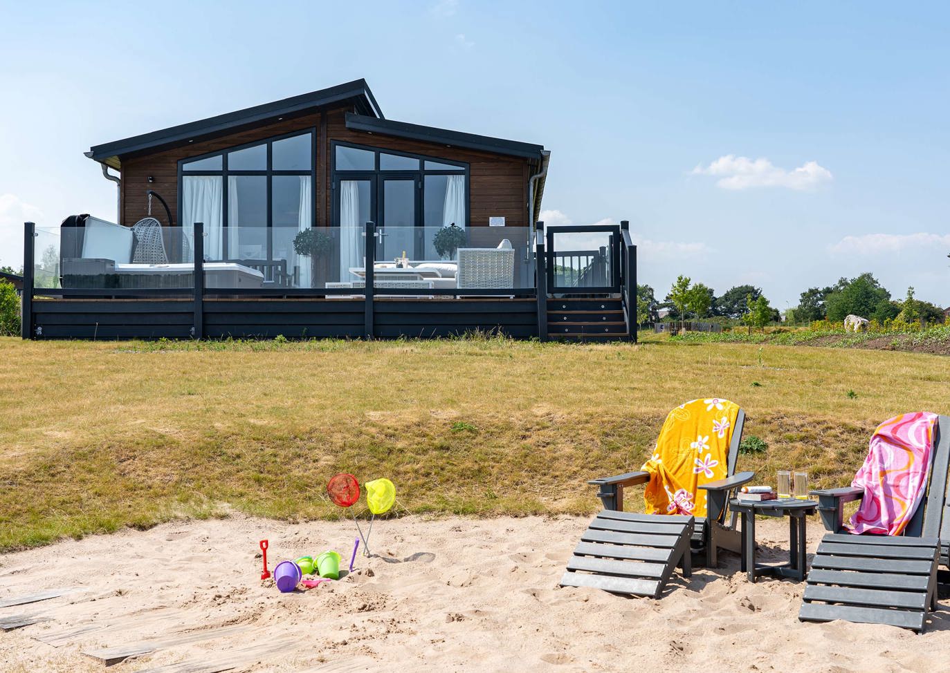 Delamere Lodge By Lake