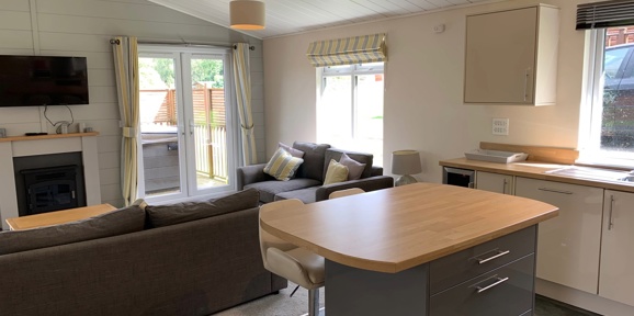 Buckland Lodge, breakfast bar at Finlake