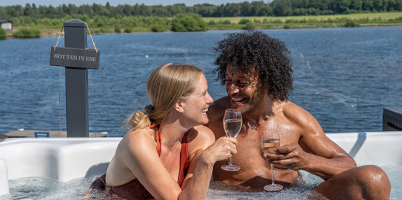 Delamere Couple In The Hot Tub