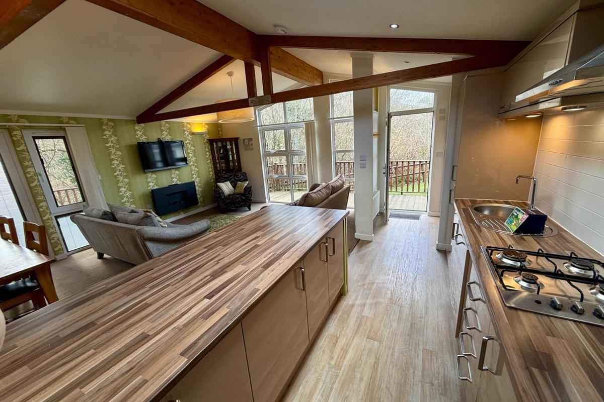 Wessex Summerhouse, open plan area at Finlake