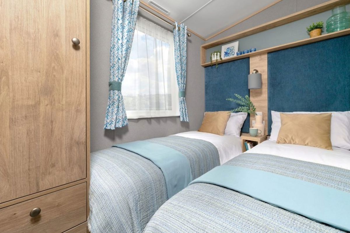 ABI Wimbledon FW12, Twin Bedroom at Finlake