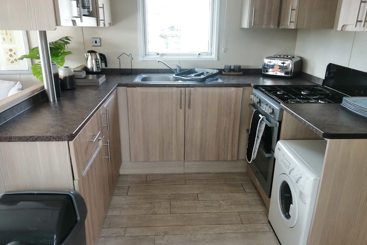 ABI Beachcomber, full kitchen at Praa Sands