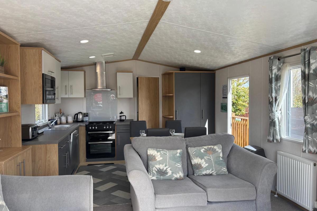 Carnaby Silverdale, sofa and kitchen at Dartmoor View