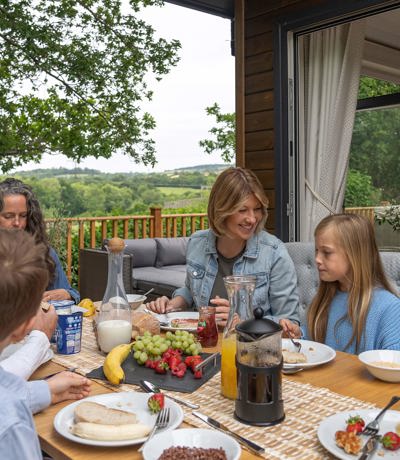 Finlake Family Breakfast
