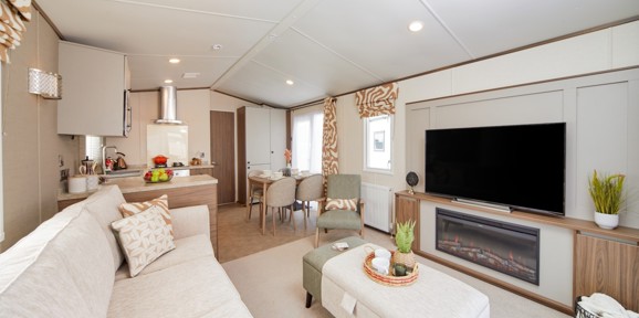 Carnaby Carrington, lounge at Crugan