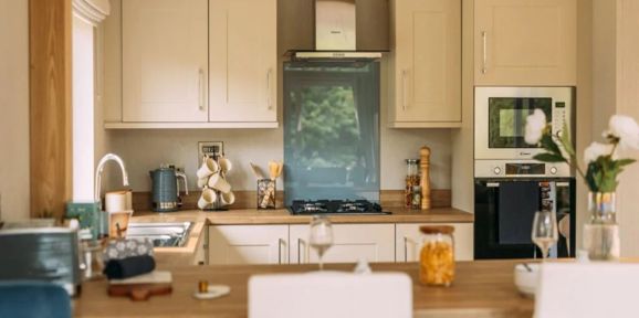 Wessex Contemporary, kitchen area at Brokerswood