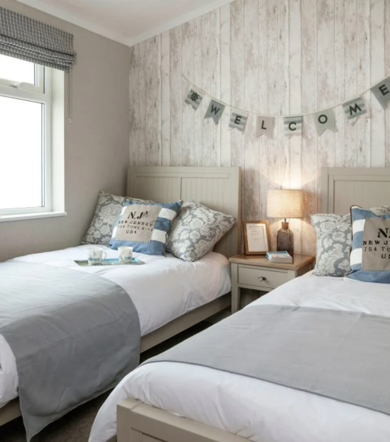 Wessex Contemporary, second twin bedroom at Finlake
