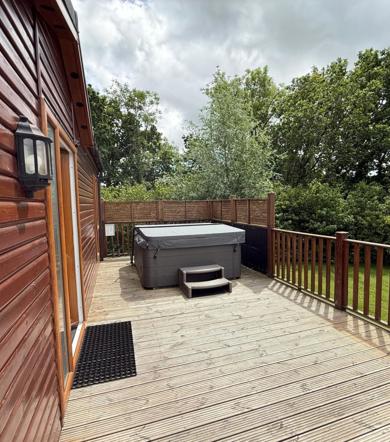 Finlake, Omar Southwold, side decking