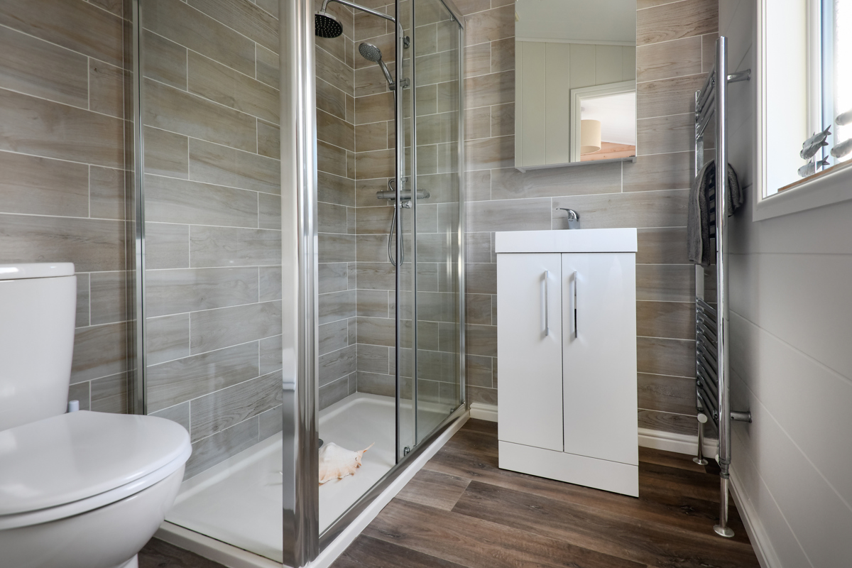 Prestige Navigator, bathroom at The Warren