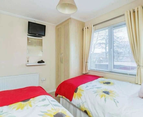 Tingdene Special, twin bedrooms at Devon Hills