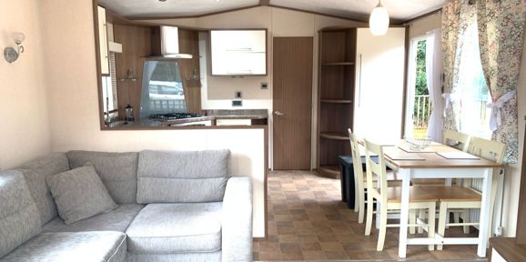 Carnaby Finesse, open plan living area at Finlake