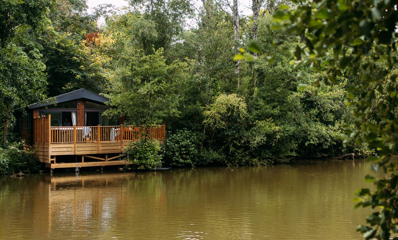 Brokerswood Lakeside Lodge
