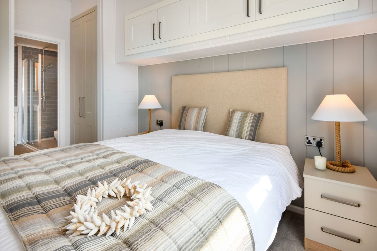 Prestige Oyster Catcher, double bed at The Warren Resort & Spa