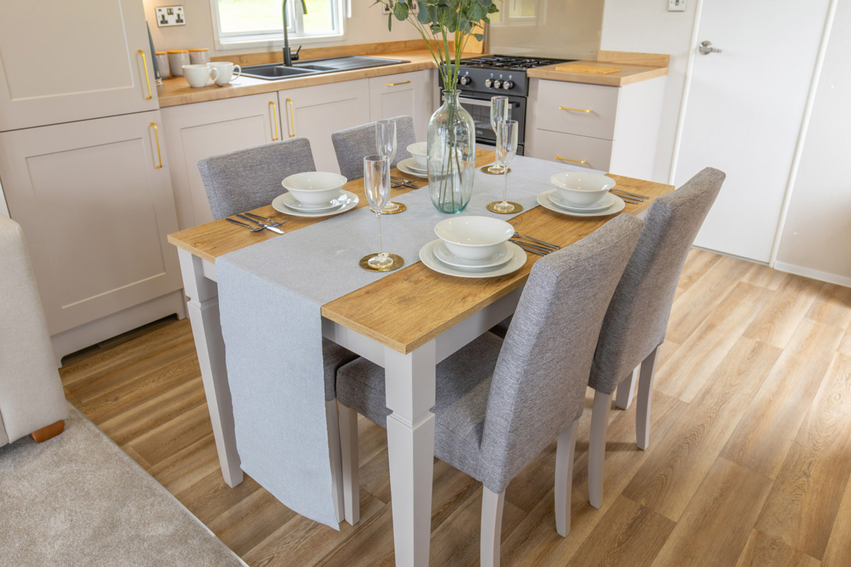 Sunseeker Spirit, dining table at Dartmoor View