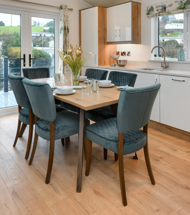 Oakgrove Shearwater, dining room 