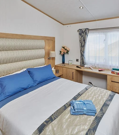 Carnaby Chantry, master bedroom at Brokerswood