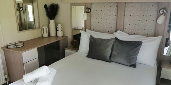 ABI Beachcomber, double bed at Praa Sands