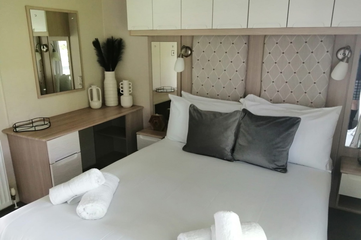 ABI Beachcomber, double bed at Praa Sands