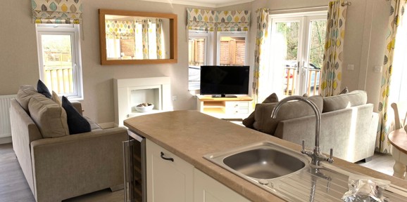 Omar Westfield, kitchen sink at Finlake