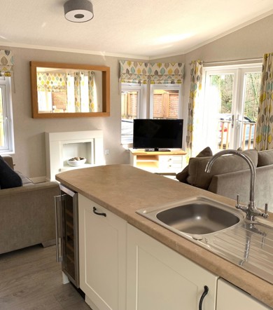 Omar Westfield, kitchen sink at Finlake