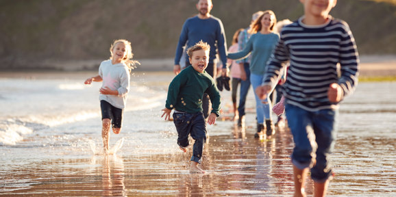 The Warren Local Area Multi Generation Family Walk On Beach