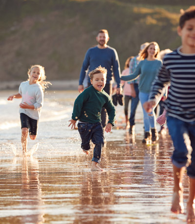 The Warren Local Area Multi Generation Family Walk On Beach