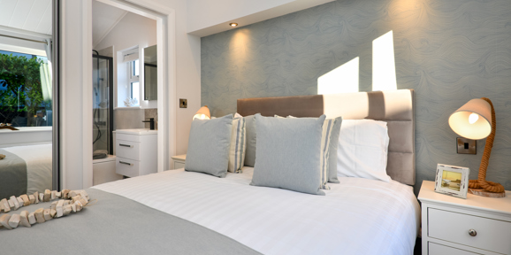 Oakgrove Osprey, master bedroom into ensuite at The Warren