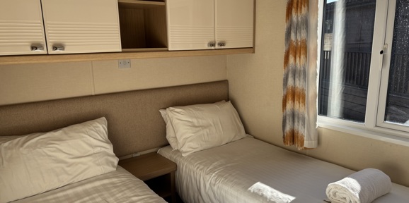 Regal Autograph, twin bedroom at Finlake