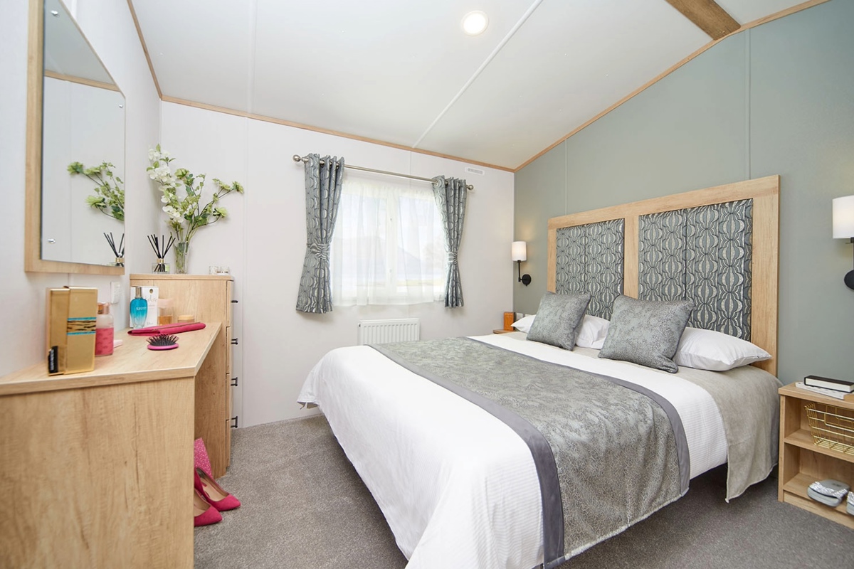 Carnaby Silverdale, master bedroom at Devon Hills