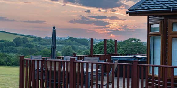 Devon Hills Overview Lodge In Evening