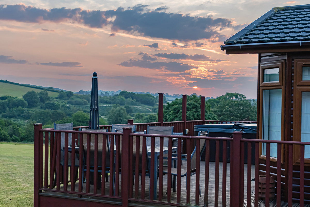 Devon Hills Overview Lodge In Evening