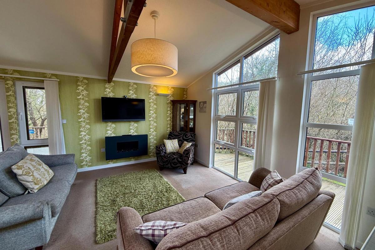 Wessex Summerhouse, lounge at Finlake