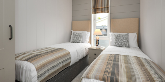 The Warren, Prestige Oyster Catcher, twin bedroom