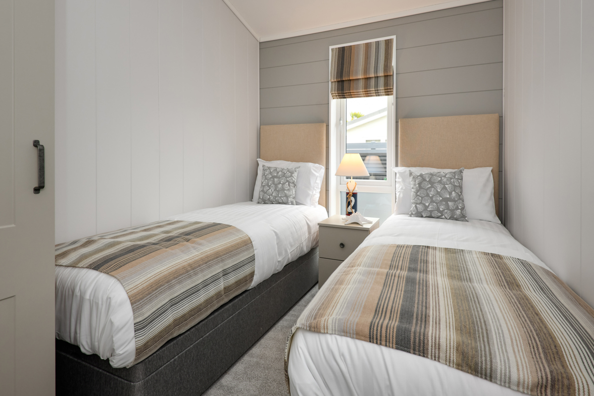 The Warren, Prestige Oyster Catcher, twin bedroom