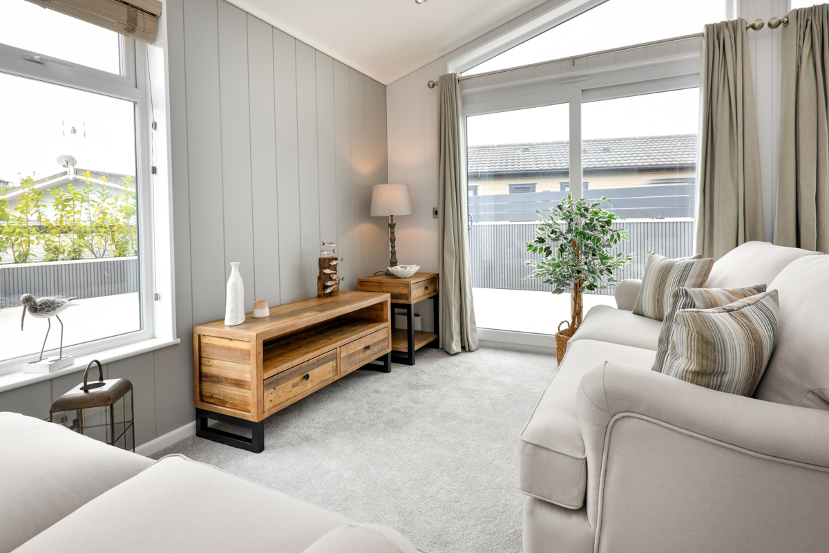 The Warren, Prestige Oyster Catcher, cabinet