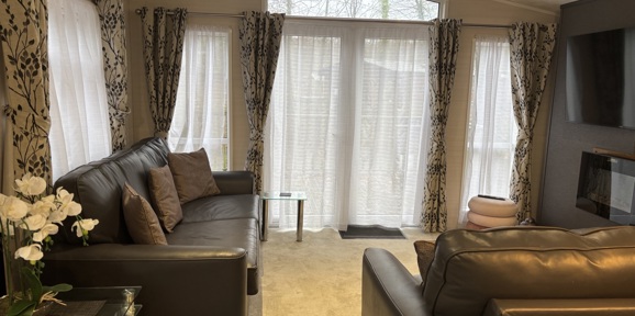 Carnaby Stamford, lounge with patio doors at Brokerswood