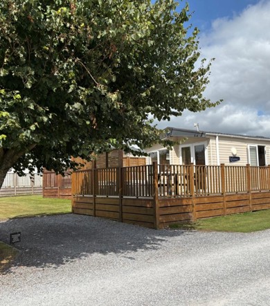 Regal Kingsbury, exterior with tree at Dartmoor View