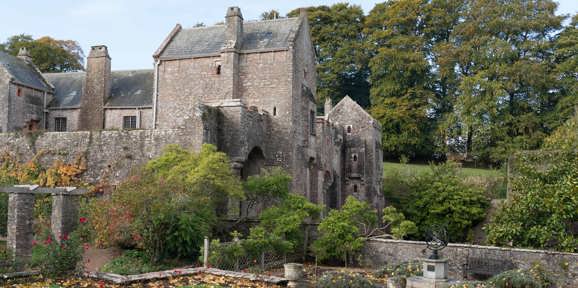 Holmans Compton Castle Exterior