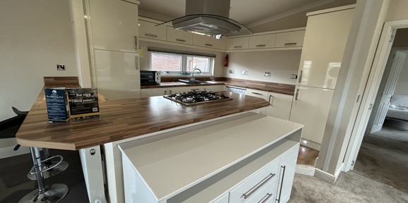 Devon Hills, Homeseeker Olympia, side kitchen