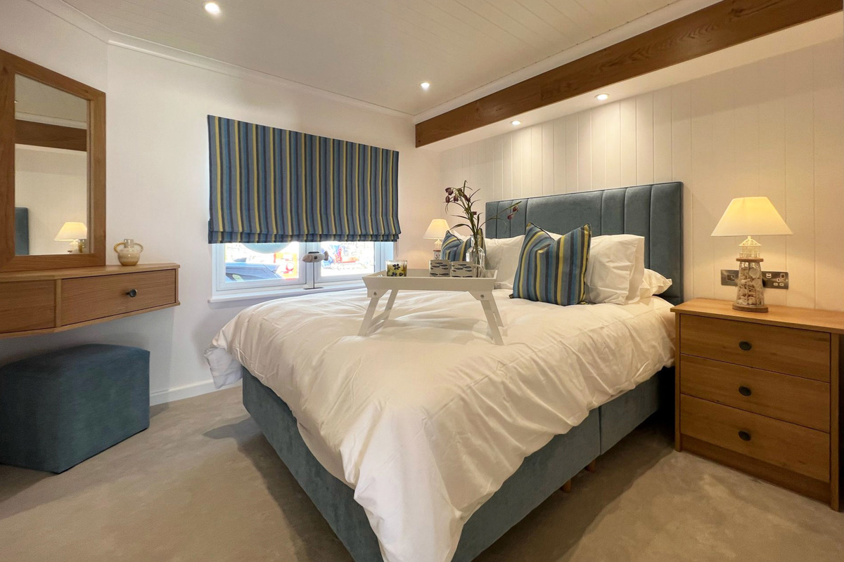 Lissett Utopia bedroom at The Warren