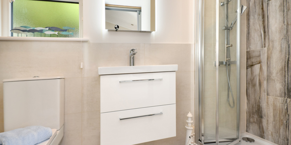 The Warren, Oakgrove Shearwater, ensuite