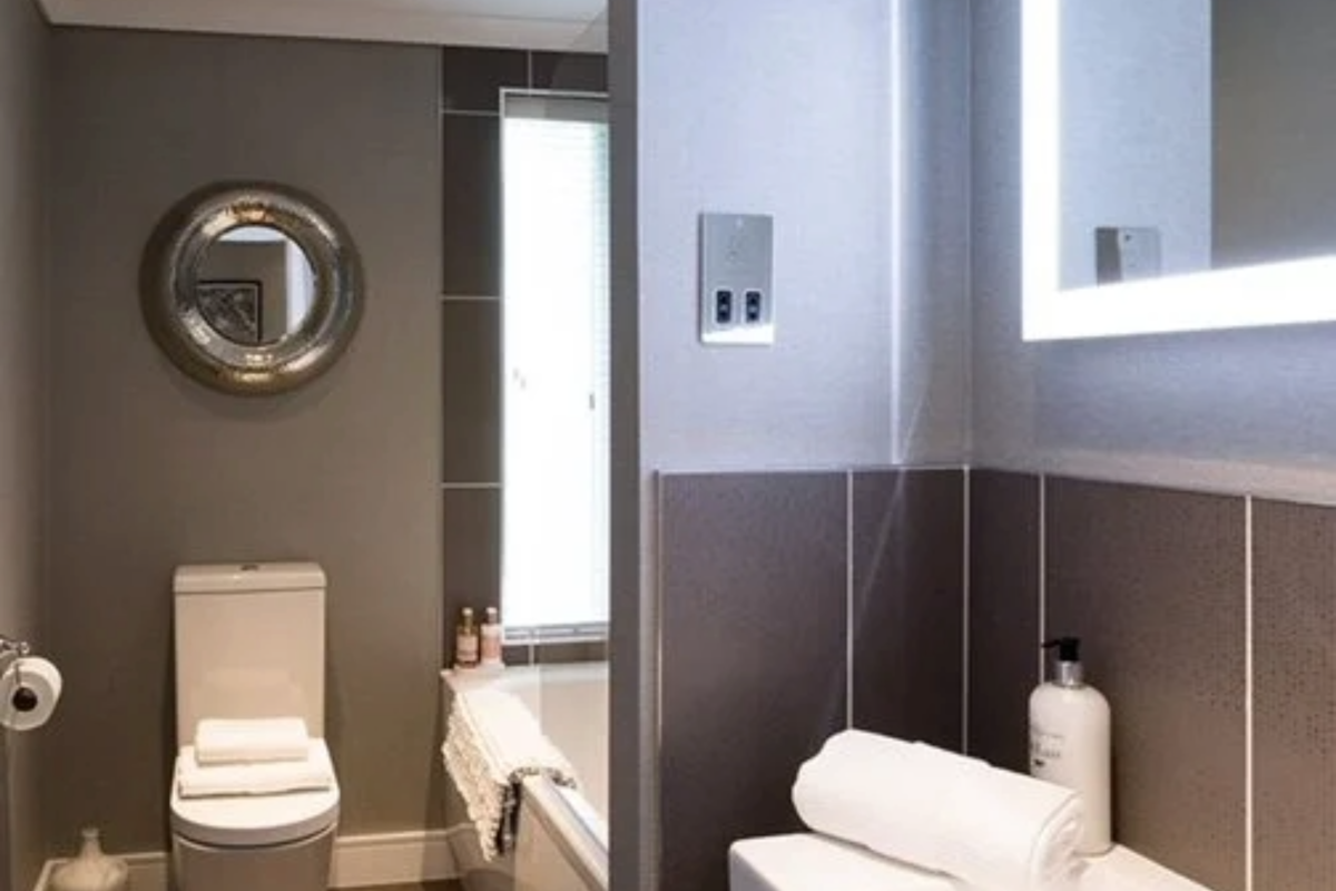 Prestige Bella Vista, bathroom at Delamere