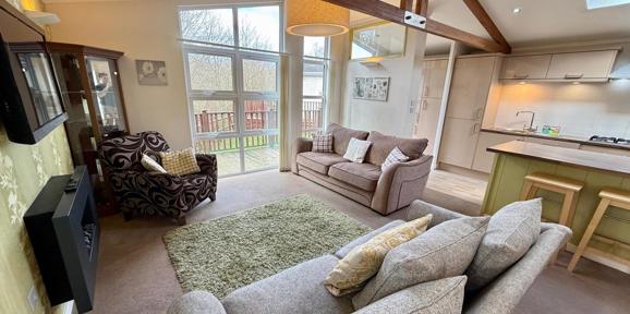 Wessex Summerhouse, living area at Finlake