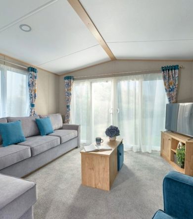 ABI Wimbledon FW12, Lounge TV at Finlake