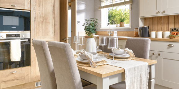 ABI Ambleside, dining table at Devon Hills