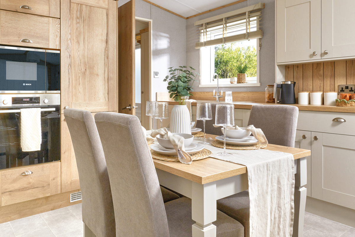 ABI Ambleside, dining table at Devon Hills