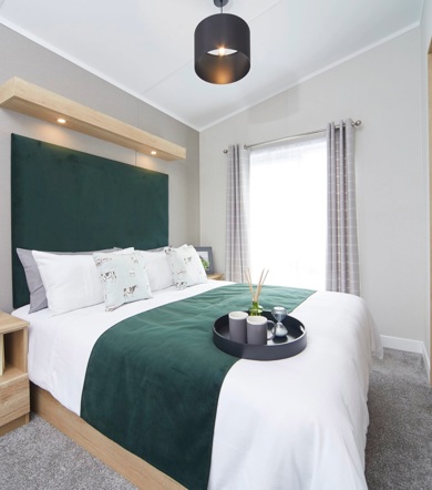 Sunseeker Sensation, master bedroom with window at Finlake