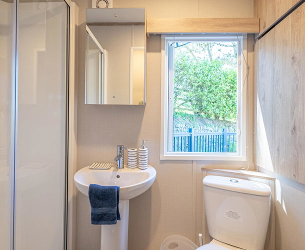 Carnaby Ashdale, bathroom at Praa Sands