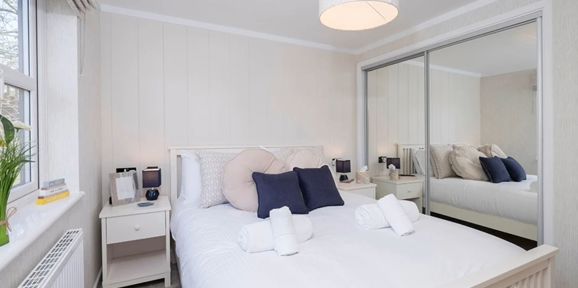 Wessex Classic, master bedroom at Delamere