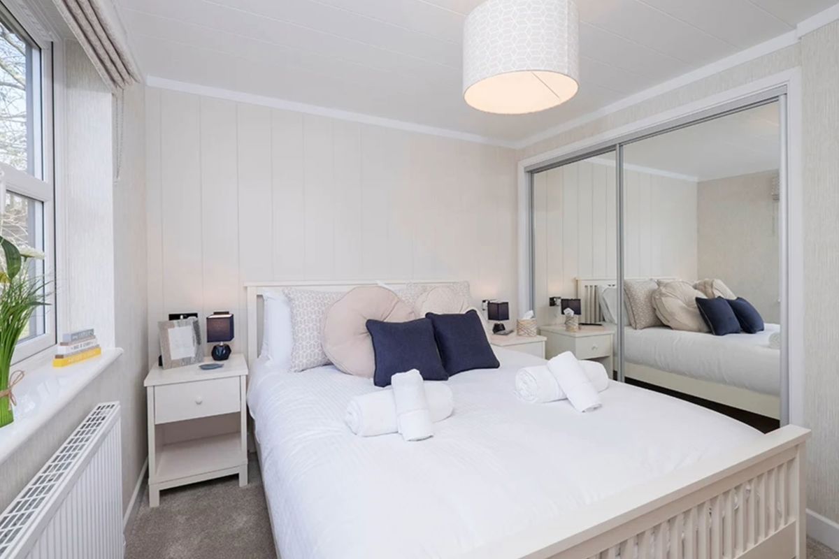 Wessex Classic, master bedroom at Delamere